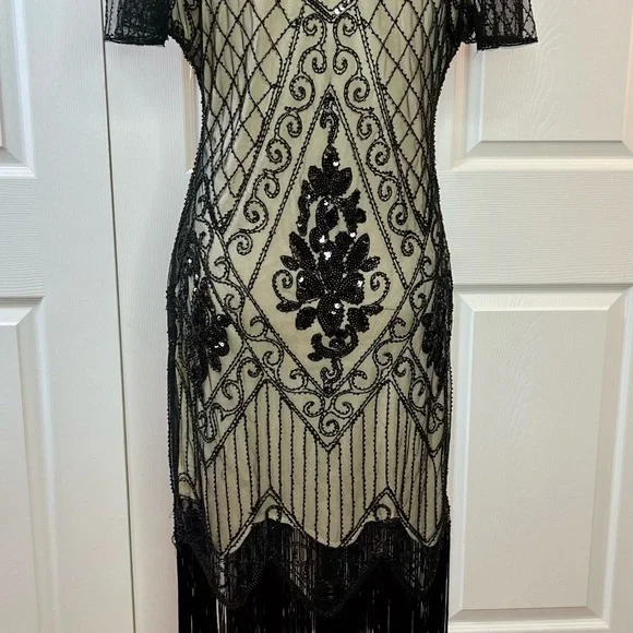 Fundaisy Elegant Black beaded and Cream cocktail, party Dress, size XL - Picture 5 of 16